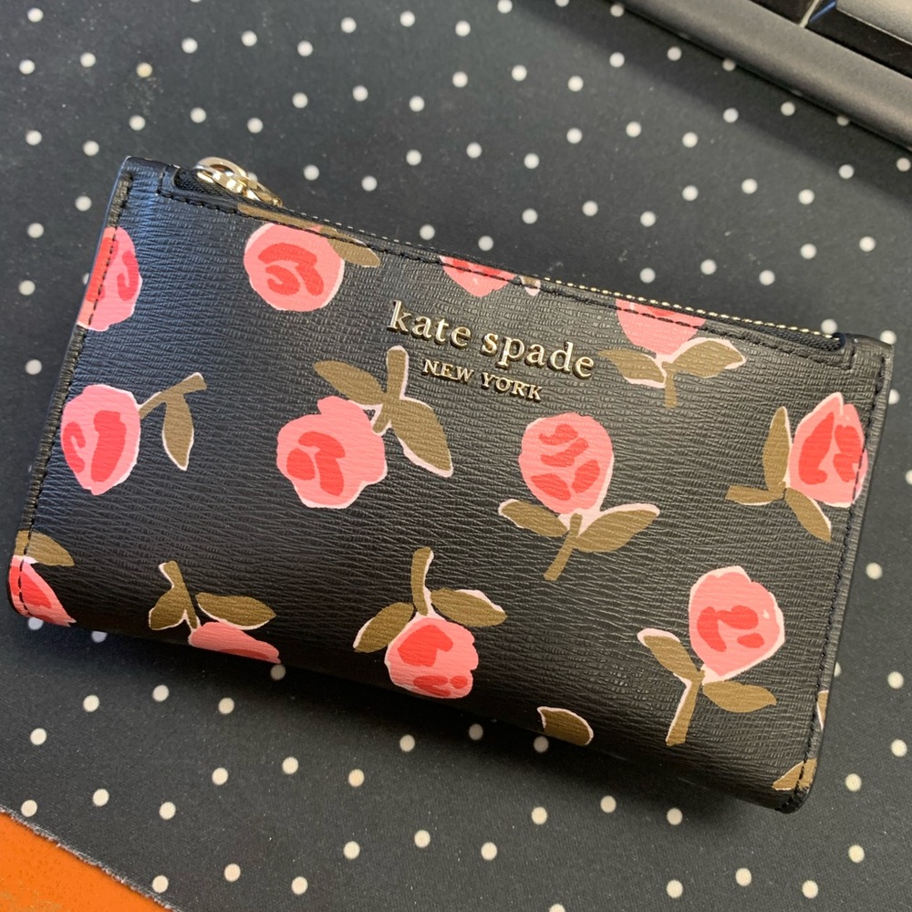 Kate Spade Spencer Ditzy Rose small slim bifold wallet